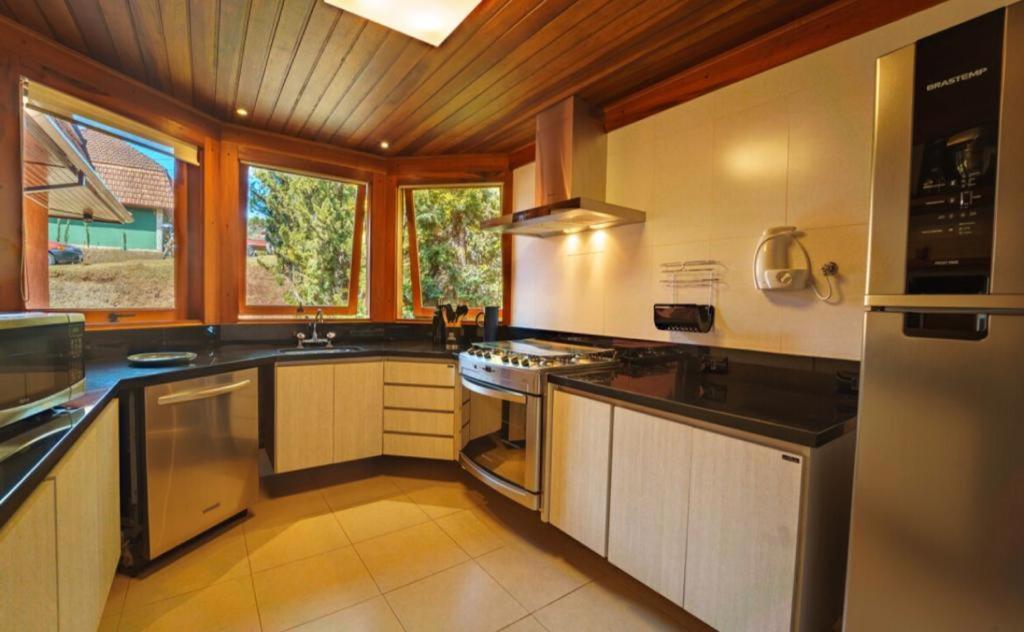Casa Deliciosa Com Jacuzzi Em Em